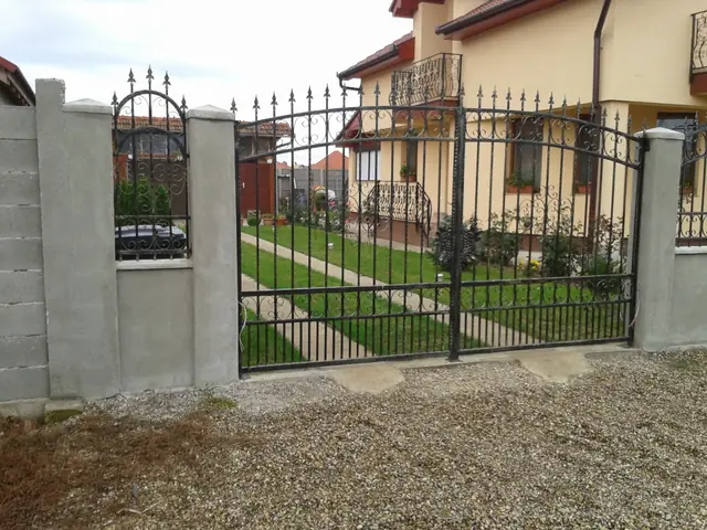 Wrought iron metal gate made by FEROX, project 7