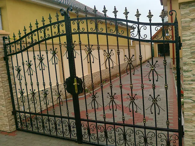 Wrought iron metal gate made by FEROX, project 10