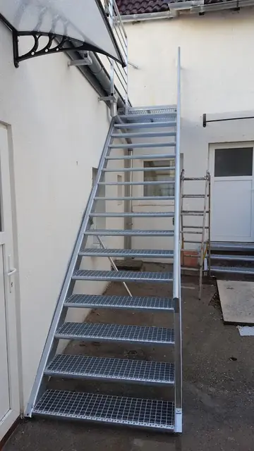 Metal staircase made and installed by FEROX – project 4