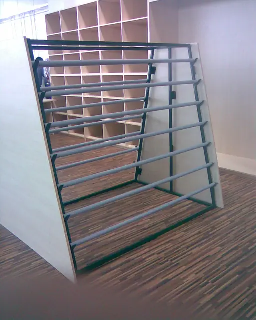 Custom metal display stand – FEROX, project 3